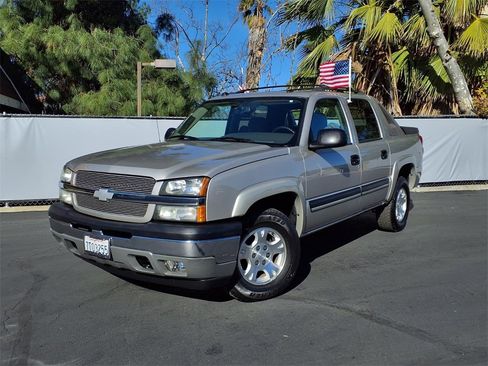 Used 2005 Chevrolet Avalanche Z66 w/ Sun And Sound Package image 25