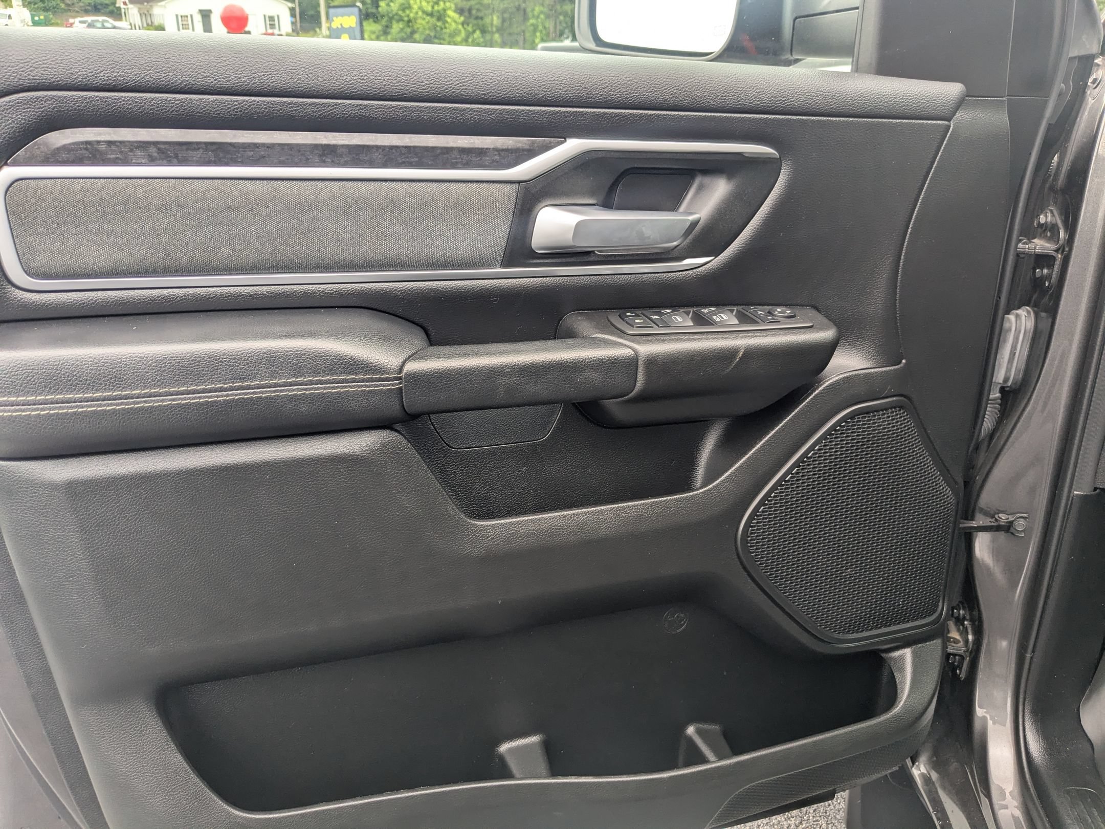 Used 2022 RAM 1500 Big Horn AWD/4WD image 11