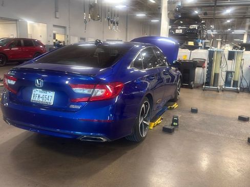 Used 2021 Honda Accord Sport Special Edition image 2