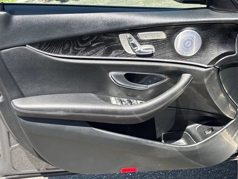 Used 2019 Mercedes-Benz E 300 image 19