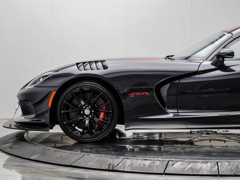 Used 2017 Dodge Viper ACR w/ Extreme Aero Package RWD image 10
