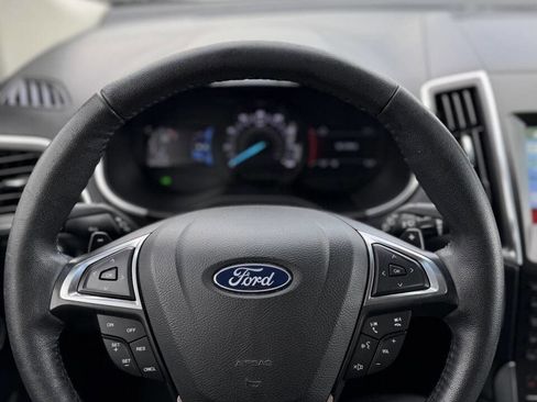 Used 2018 Ford Edge Titanium AWD/4WD image 13