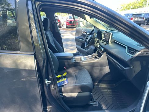 Used 2023 Toyota RAV4 XLE image 12