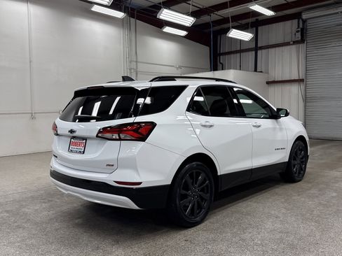 Used 2024 Chevrolet Equinox RS image 18