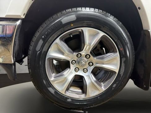 Used 2022 RAM 1500 Laramie AWD/4WD image 14