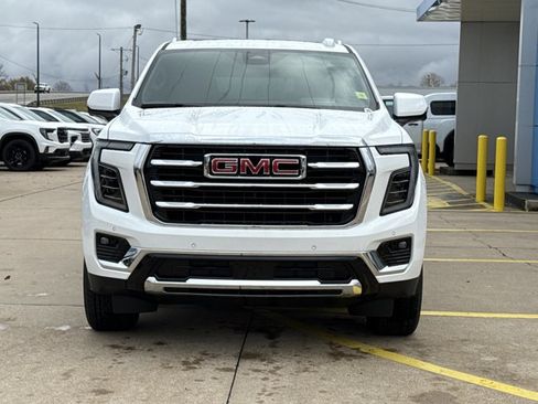 New 2026 GMC Yukon Elevation image 17