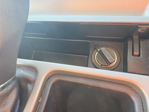 Used 2013 Ford Taurus SE FWD image 39