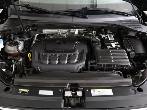 Used 2023 Volkswagen Tiguan SE AWD/4WD image 22