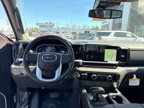 New 2026 GMC Sierra 1500 SLT AWD/4WD image 17