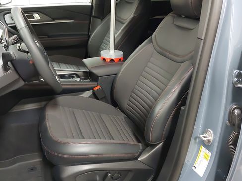 Used 2025 Ford Explorer ST-Line AWD/4WD image 22