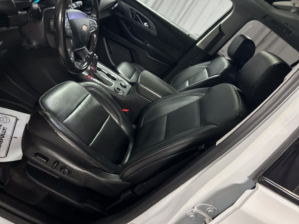 Used 2019 Chevrolet Traverse Premier w/ Redline Edition AWD/4WD image 12