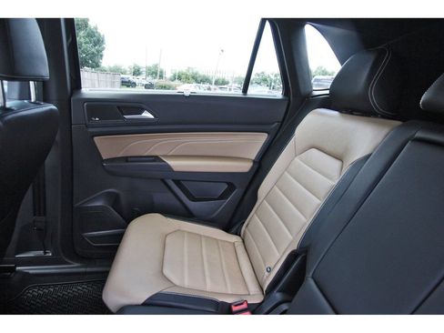 Used 2023 Volkswagen Atlas Cross Sport SEL Premium R-Line AWD/4WD image 12