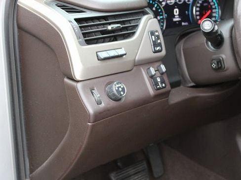 Used 2017 GMC Yukon Denali w/ Open Road Package image 28