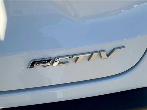 Used 2025 Chevrolet Trax ACTIV w/ Sunroof Package FWD image 8