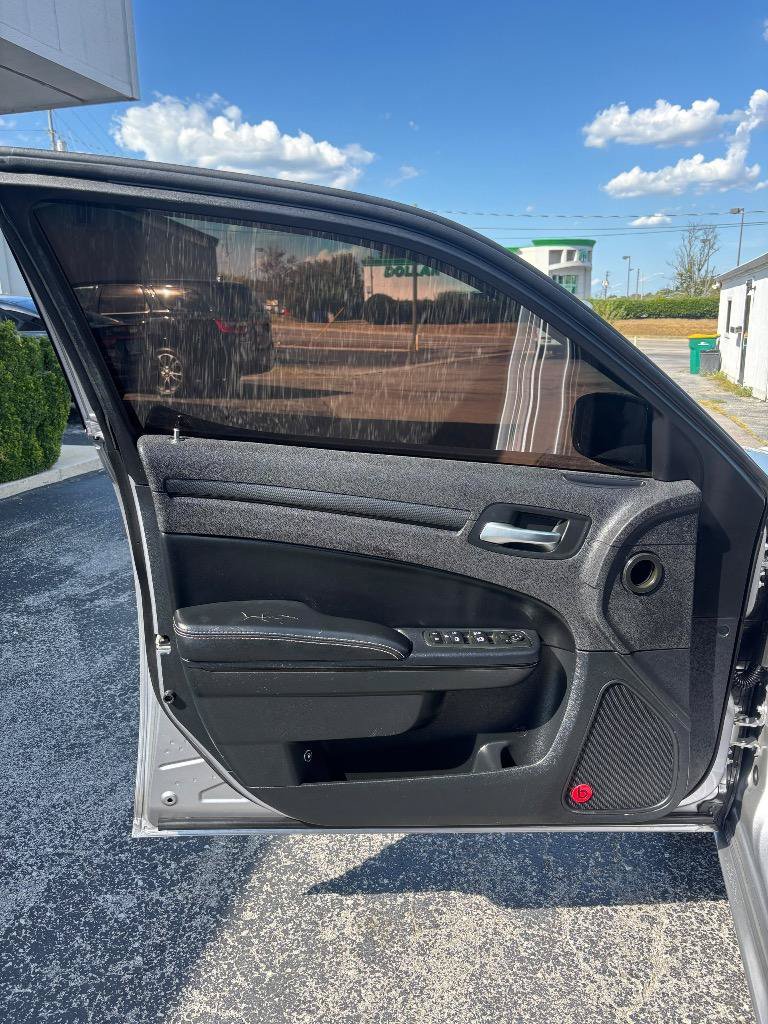 Used 2013 Chrysler 300 S RWD image 10