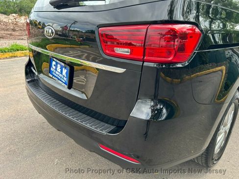 Used 2019 Kia Sedona L FWD image 24