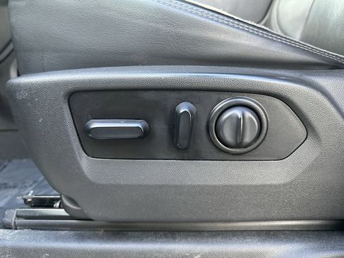 Used 2022 Chevrolet Silverado 3500 High Country w/ Safety Package II image 12