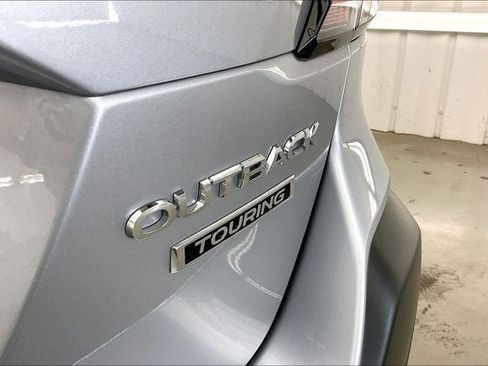 Used 2023 Subaru Outback Touring AWD/4WD image 9