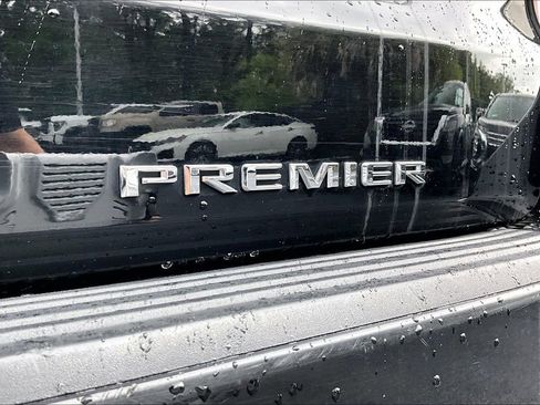 Used 2024 Chevrolet Suburban Premier AWD/4WD image 22