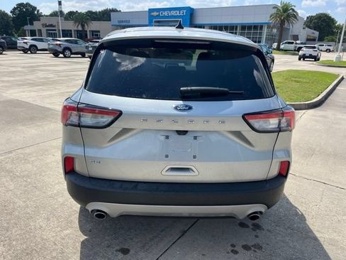 Used 2022 Ford Escape SE FWD image 5