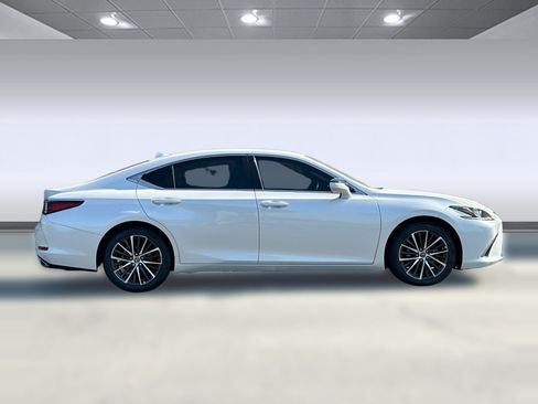Certified 2025 Lexus ES 350 w/ Premium Package FWD image 7