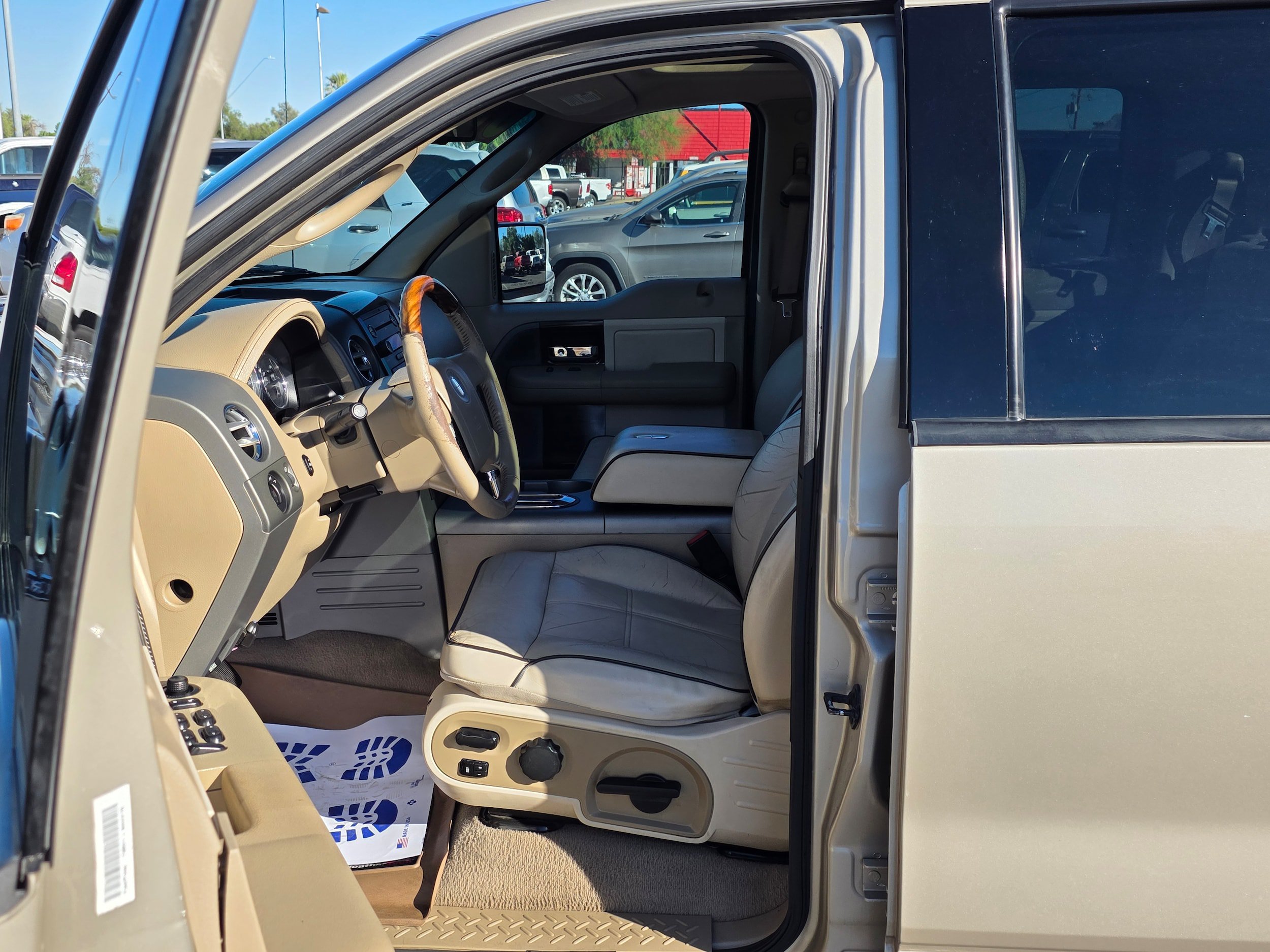 Used 2008 Lincoln Mark LT 2WD image 13