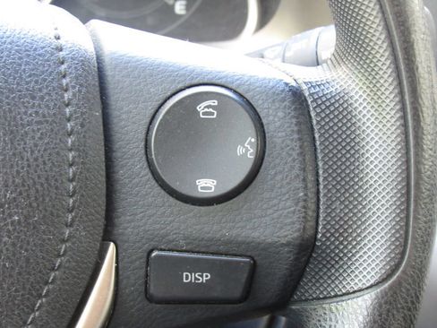 Used 2015 Toyota RAV4 XLE FWD image 22