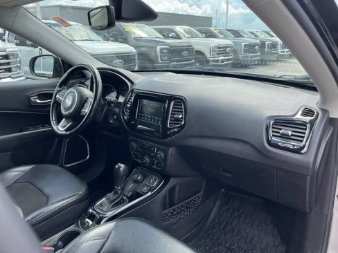 Used 2021 Jeep Compass Latitude AWD/4WD image 18