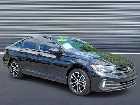 Used 2023 Volkswagen Jetta Sport FWD image 2