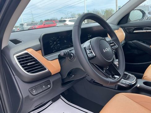 New 2026 Kia Seltos EX FWD image 9