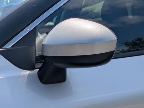 Used 2024 Nissan Rogue SV FWD image 11