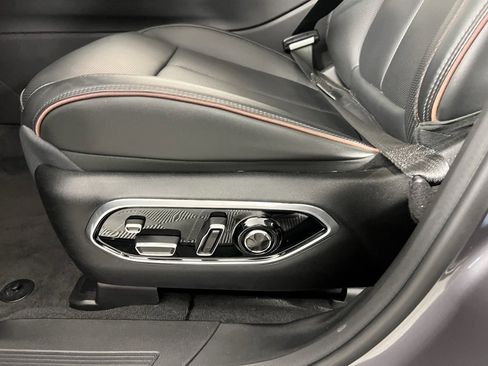 Used 2024 Jeep Wagoneer Launch Edition image 23