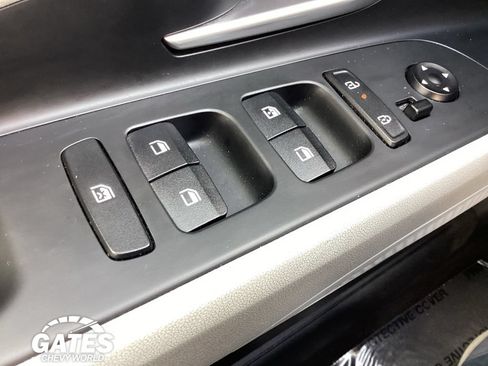 Used 2024 Hyundai Elantra Limited FWD image 21