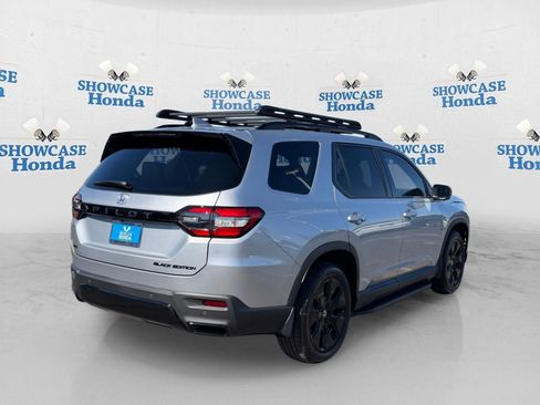 New 2026 Honda Pilot Black Edition image 4