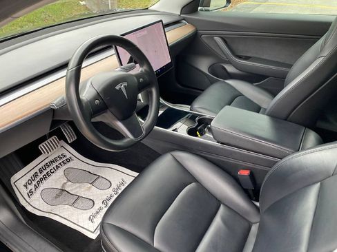 Used 2018 Tesla Model 3 image 5