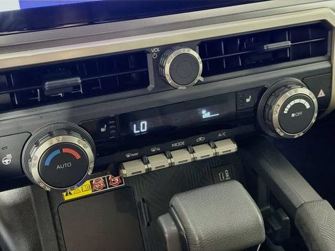 Used 2024 Toyota Tacoma TRD Sport w/ TRD Sport Upgrade Package AWD/4WD image 19