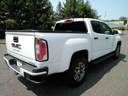 Certified 2022 GMC Canyon AT4 w/ Trailering Package AWD/4WD image 6