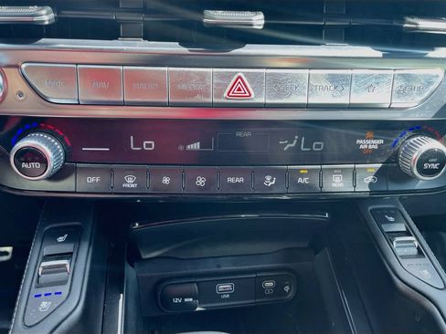 Used 2024 Kia Telluride SX Prestige X-Line AWD/4WD image 16