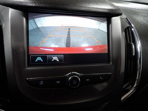 Used 2017 Chevrolet Cruze LT image 17