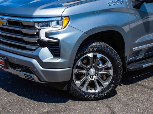 Used 2024 Chevrolet Silverado 1500 High Country w/ Technology Package AWD/4WD image 44