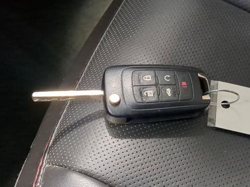 Used 2023 GMC Terrain SLE w/ Driver Convenience Package image 40