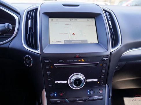 Used 2019 Ford Edge Titanium w/ Equipment Group 301A image 28