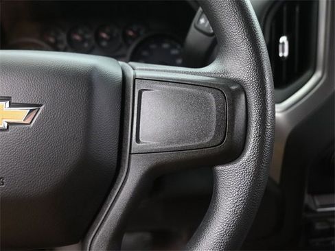 Used 2020 Chevrolet Silverado 2500 Custom w/ Custom Value Package image 31