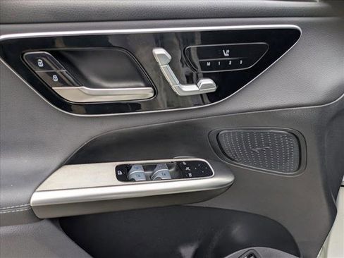 Certified 2025 Mercedes-Benz GLC 300 4MATIC image 7