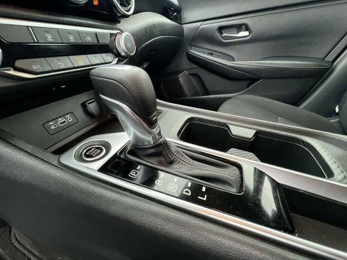 Used 2023 Nissan Sentra SV image 19