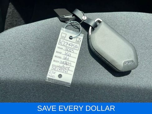 Used 2025 Kia K4 FWD image 23