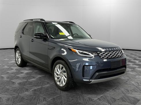 New 2026 Land Rover Discovery S image 7