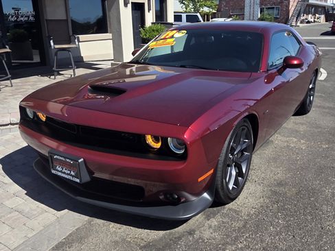 Used 2019 Dodge Challenger R/T w/ Driver Convenience Group RWD image 1