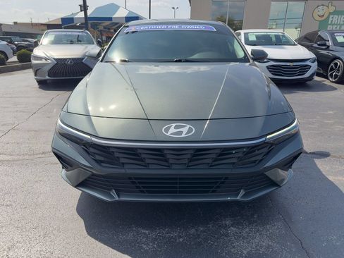 Used 2024 Hyundai Elantra SE FWD image 3