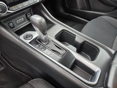 Used 2024 Nissan Sentra SV FWD image 13